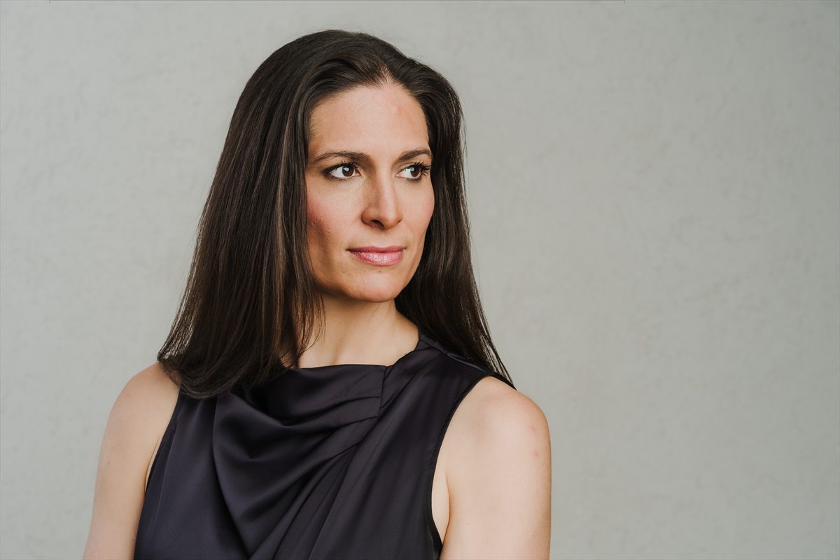 Gina Gog, Keynotespeakerin, Physiotherapeutin und Stressbewältigungsmentorin